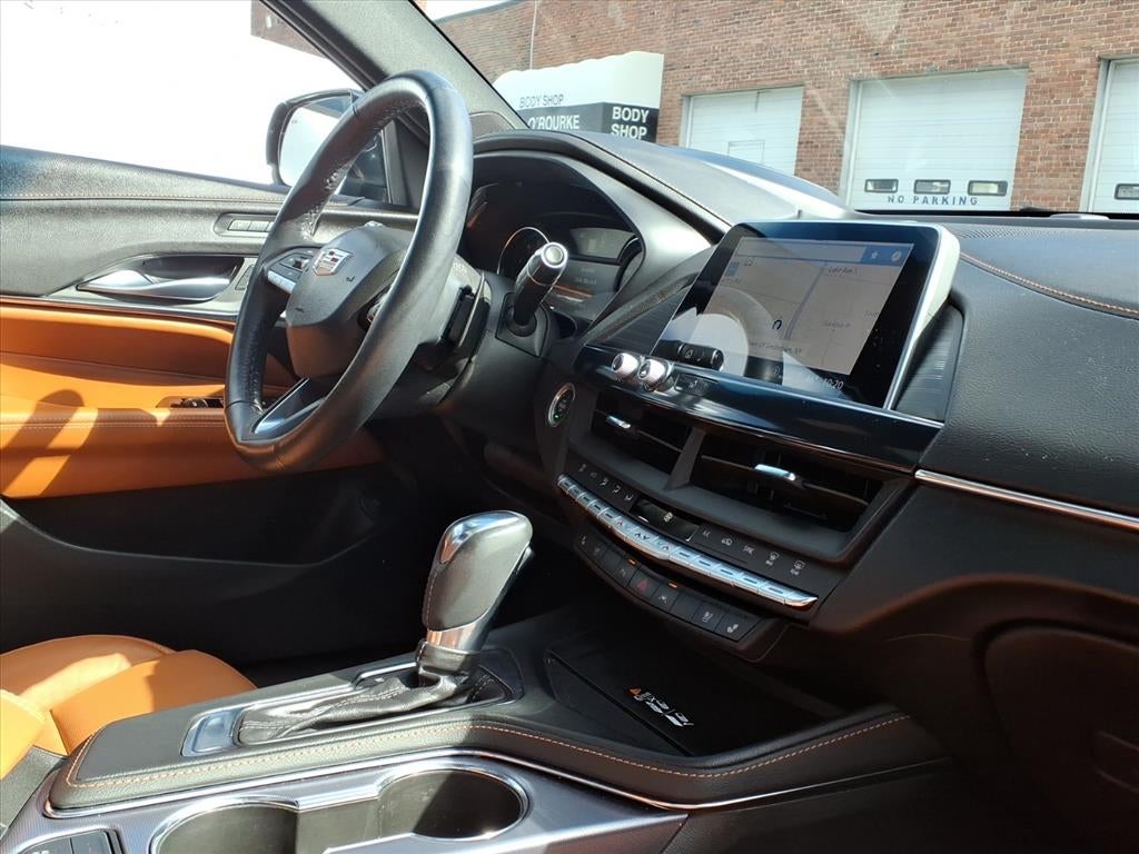 2023 Cadillac CT4 Premium Luxury