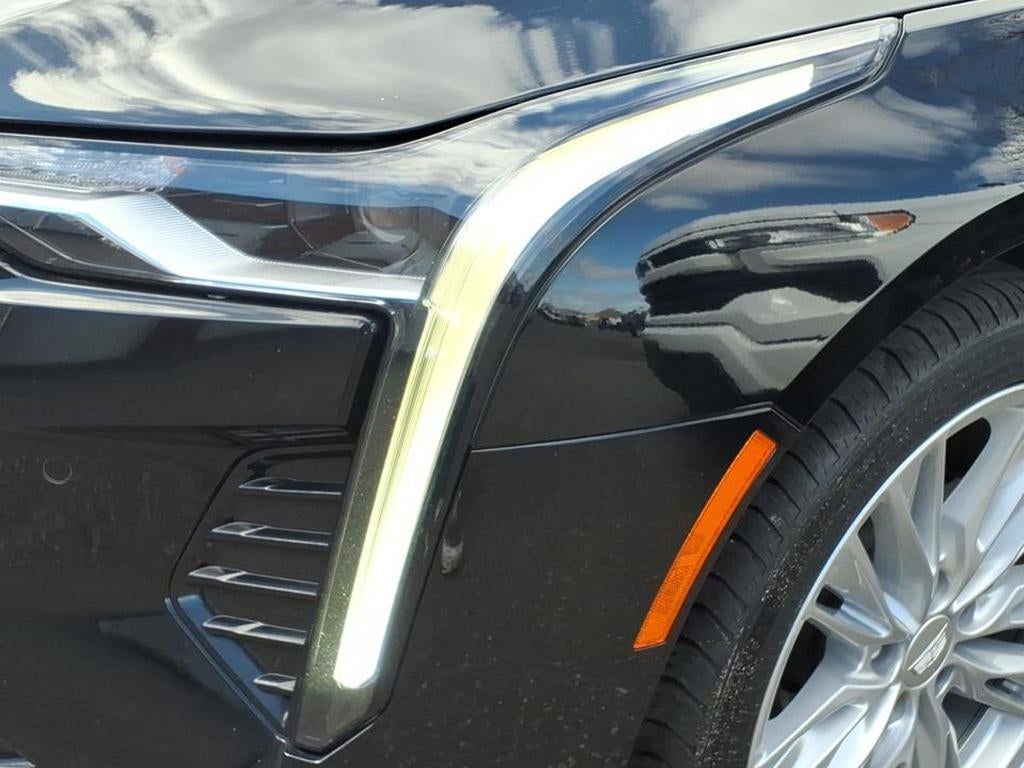 2023 Cadillac CT4 Premium Luxury
