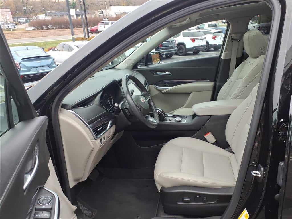 2022 Cadillac XT4 Luxury