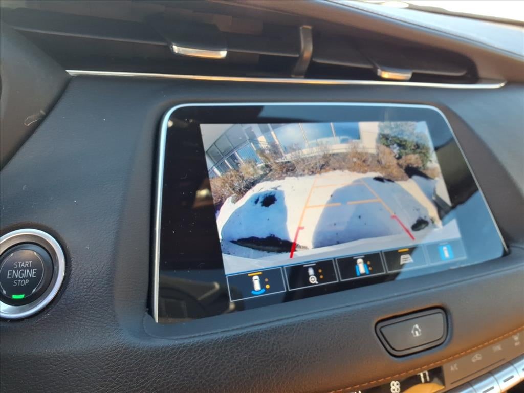 2023 Cadillac XT4 Premium Luxury