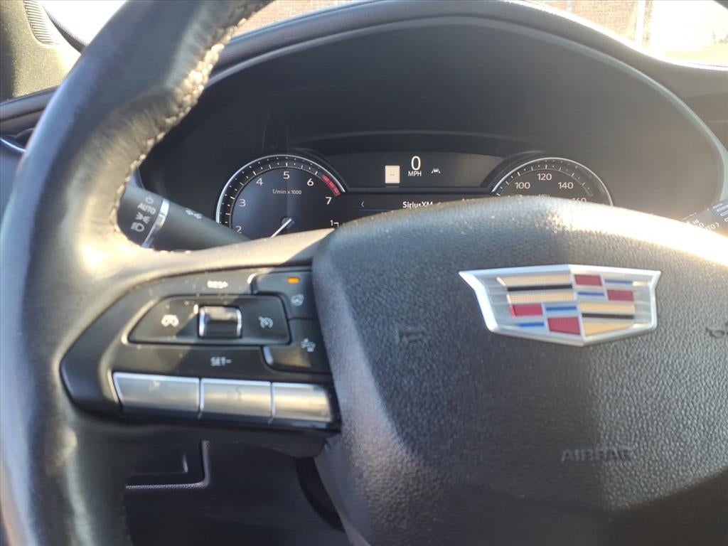 2023 Cadillac XT4 Premium Luxury