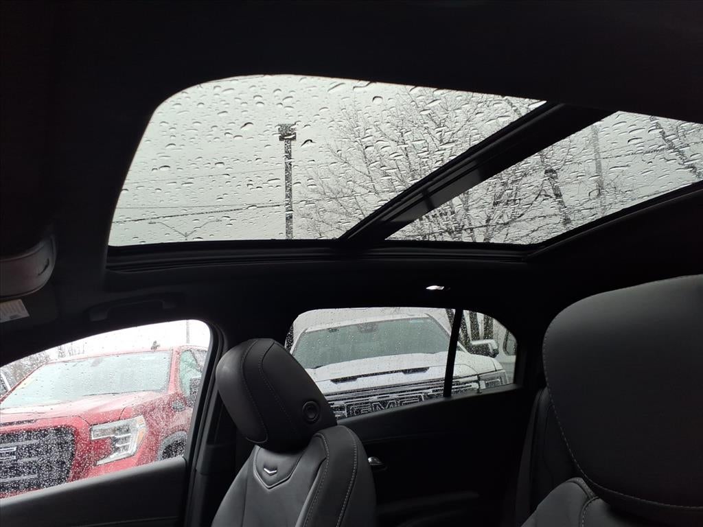 2023 Cadillac XT4 Premium Luxury