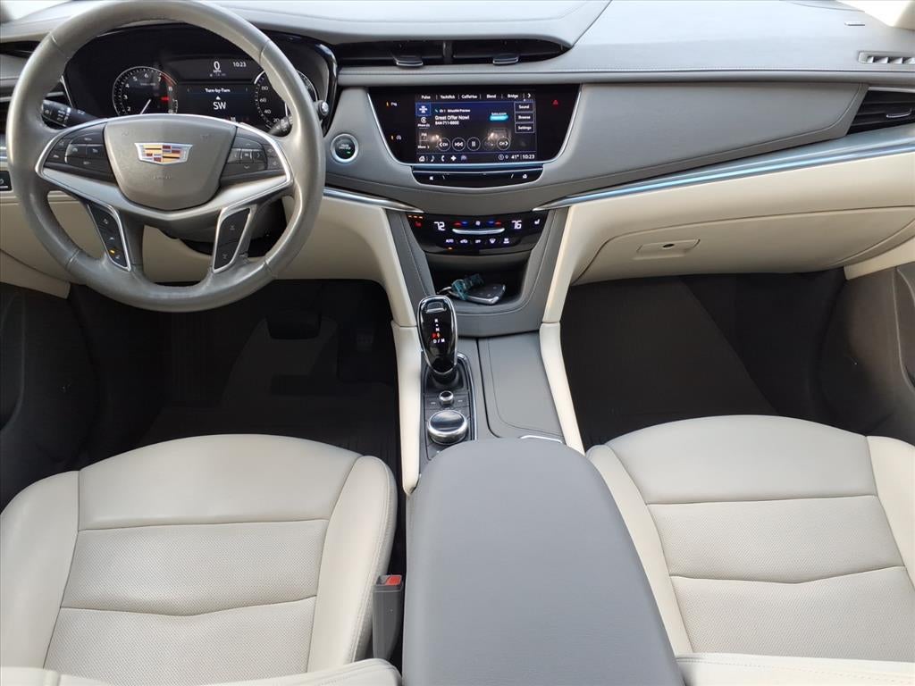 2022 Cadillac XT5 Premium Luxury