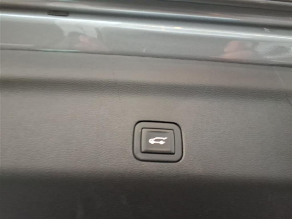 2023 Cadillac Escalade Premium Luxury Platinum