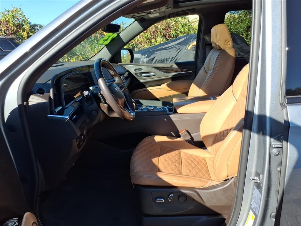 2023 Cadillac Escalade ESV Sport