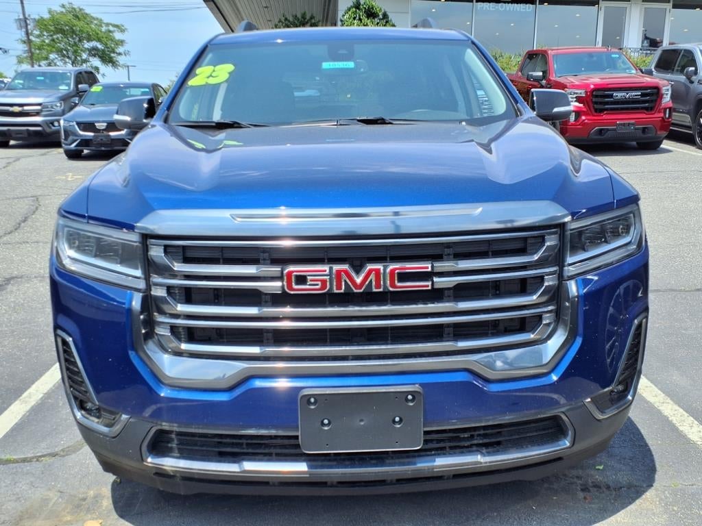 2023 GMC Acadia AT4