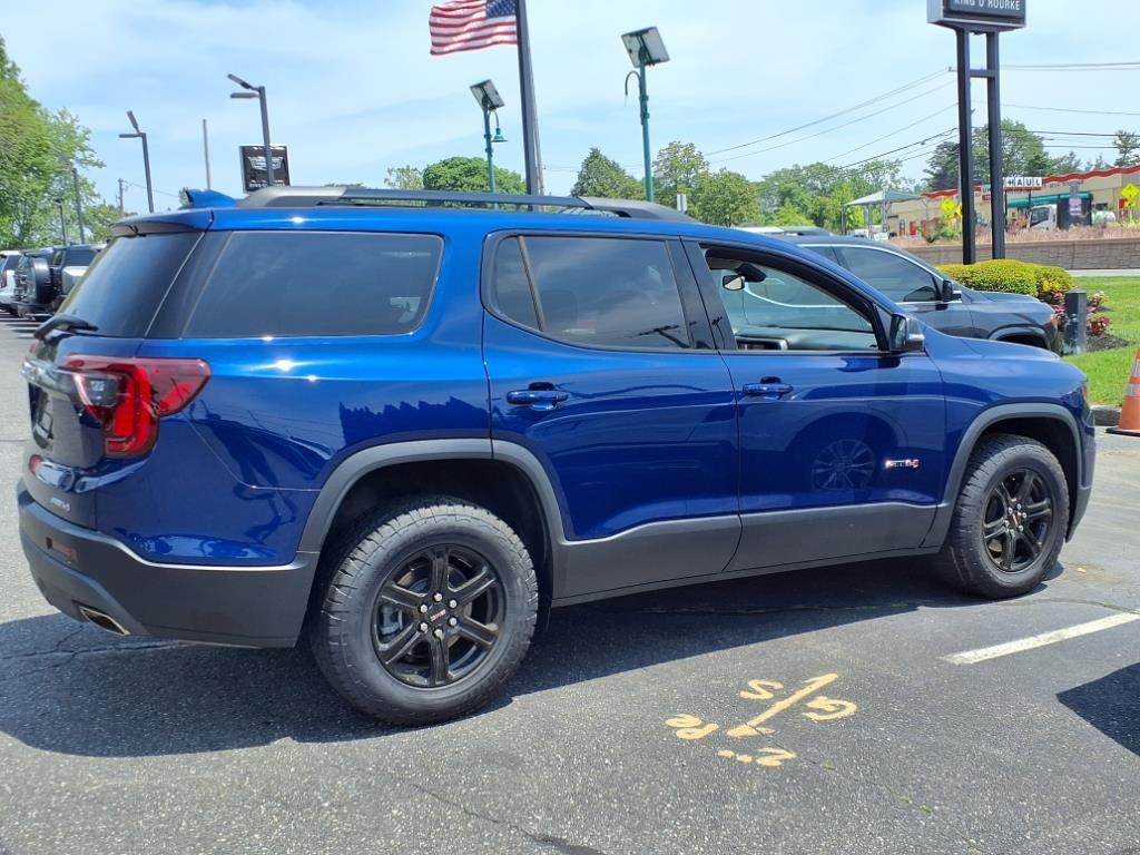 2023 GMC Acadia AT4