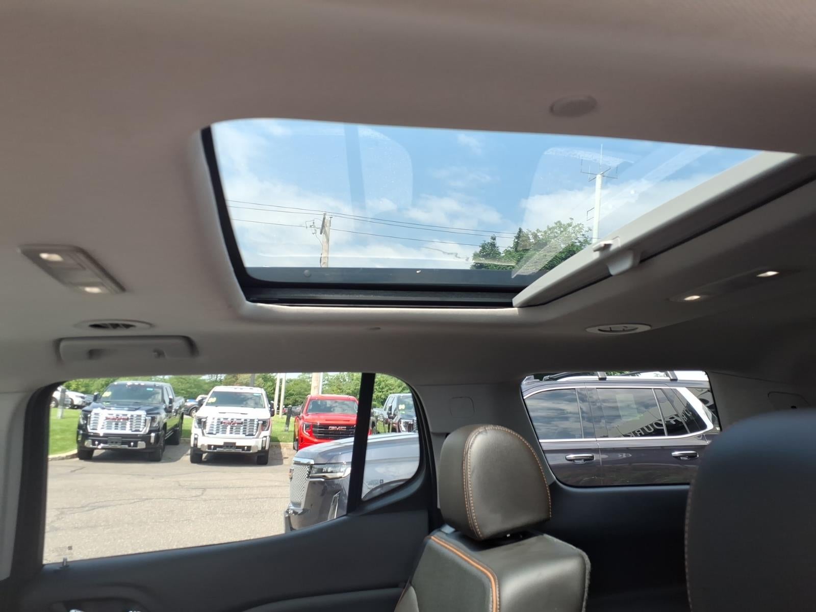 2023 GMC Acadia AT4