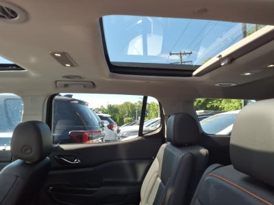 2023 GMC Acadia AT4