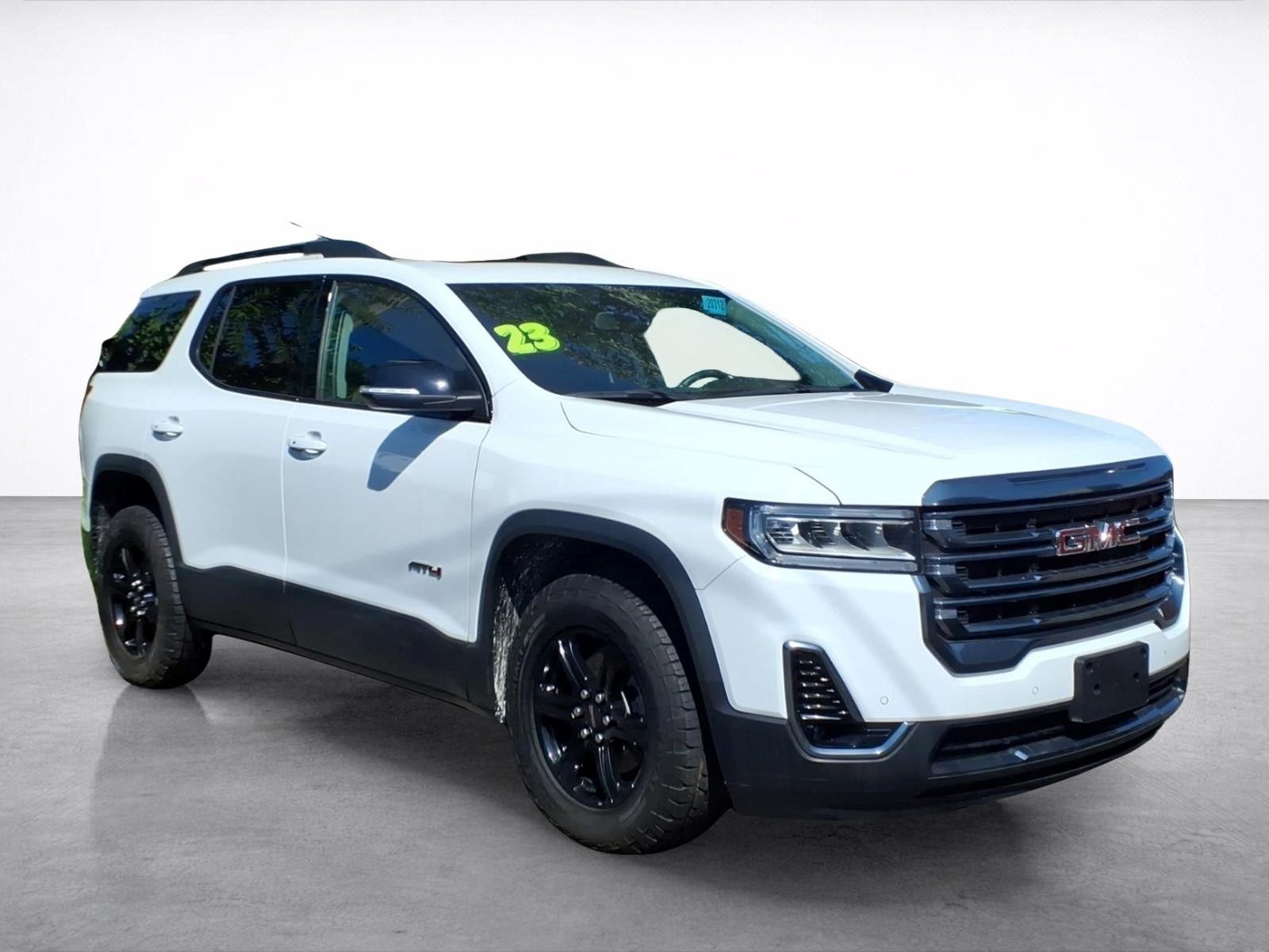 2023 GMC Acadia AT4