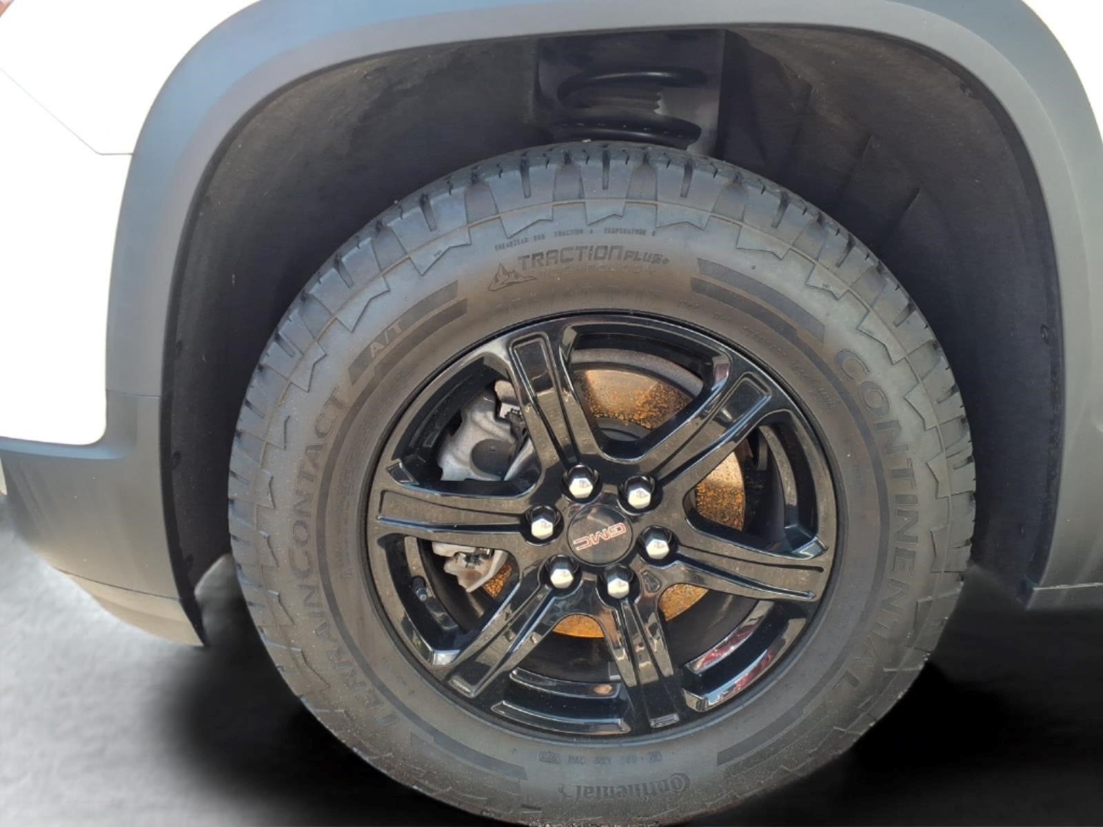 2023 GMC Acadia AT4