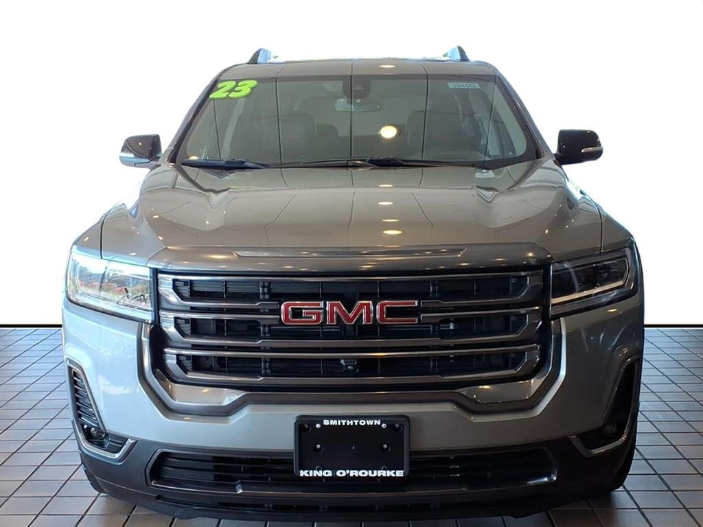 2023 GMC Acadia AT4
