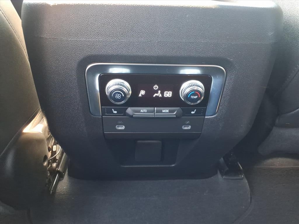 2022 GMC Yukon AT4