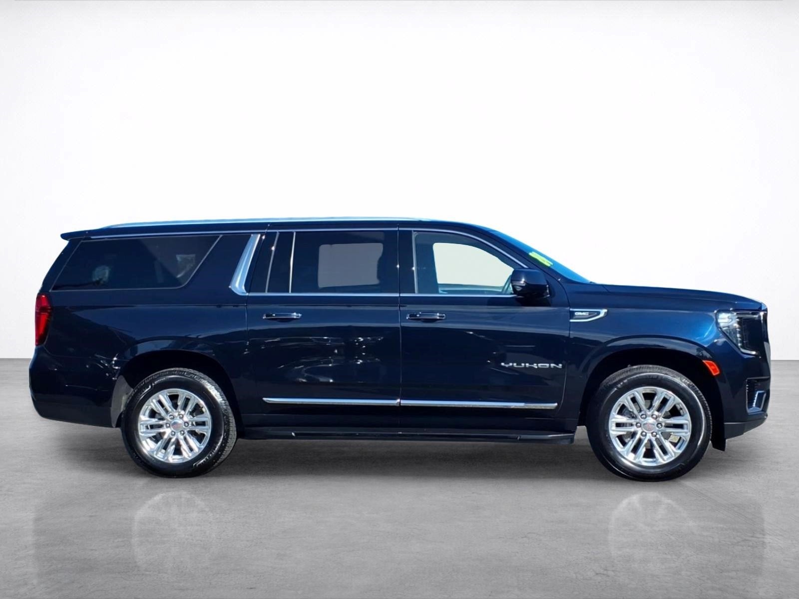 2024 GMC Yukon XL SLT