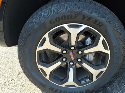 2025 GMC Yukon XL AT4
