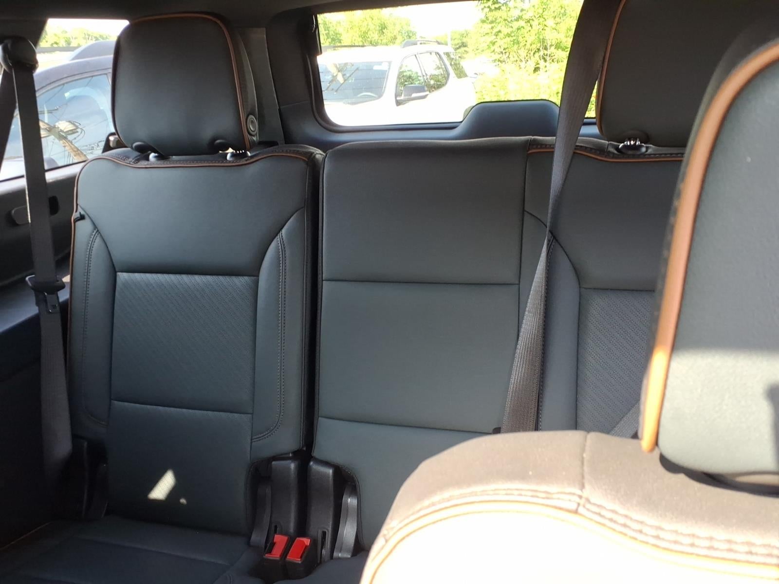 2025 GMC Yukon XL AT4