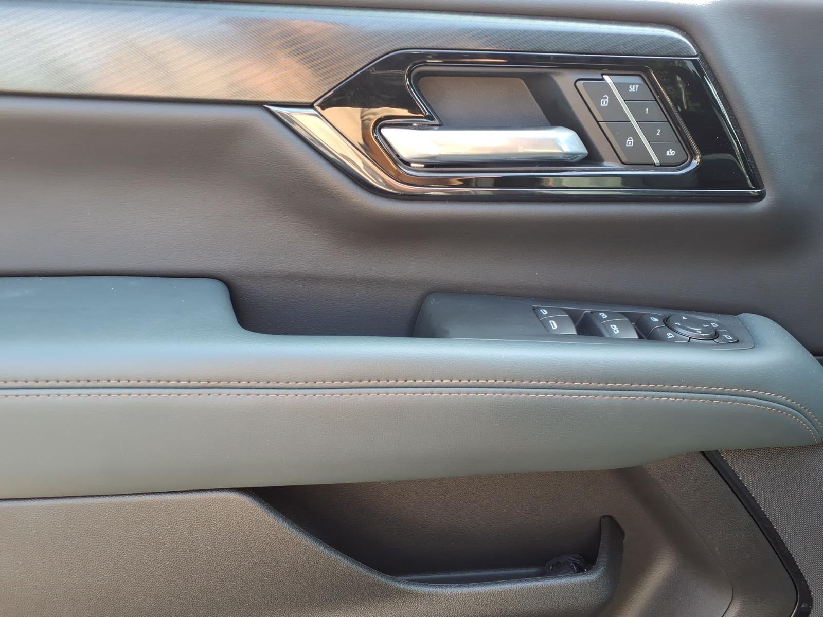 2025 GMC Yukon XL AT4