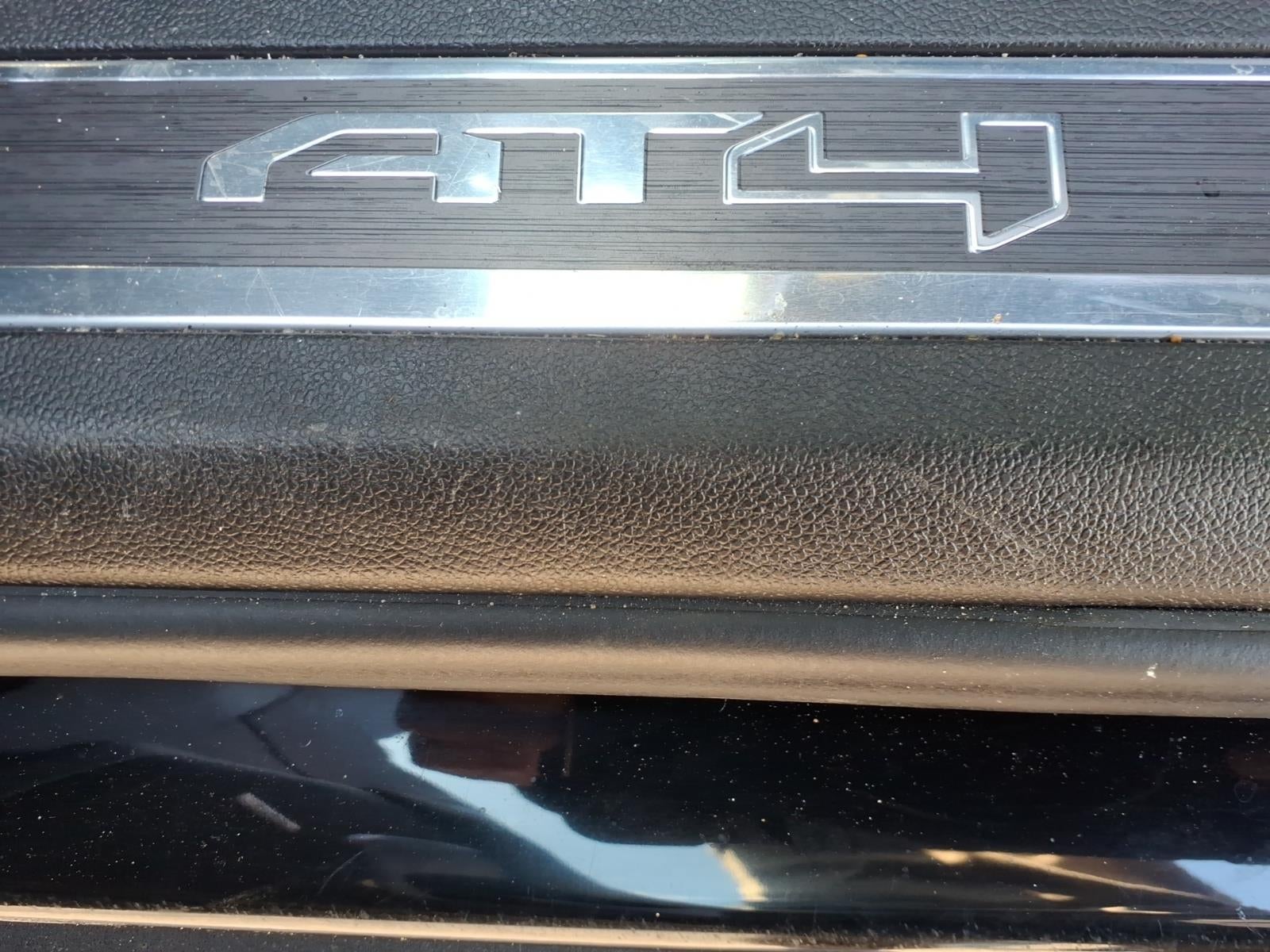 2025 GMC Yukon XL AT4