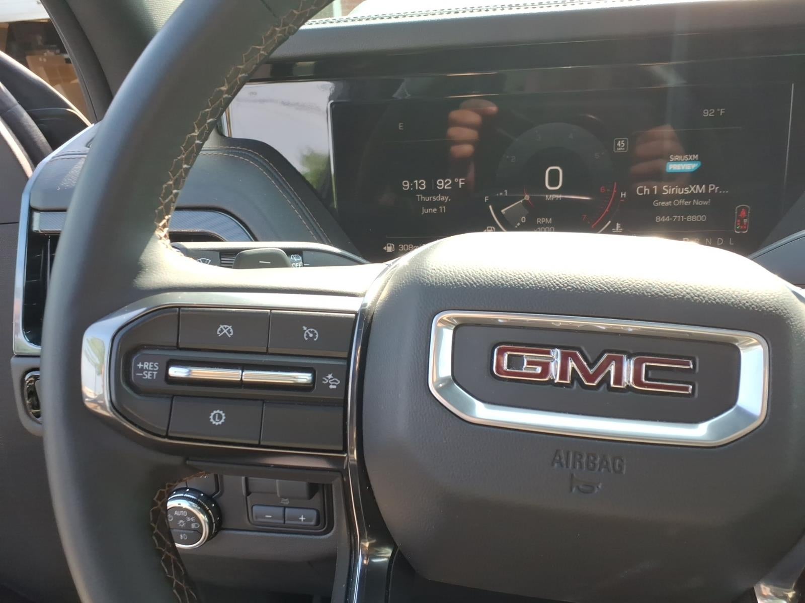 2025 GMC Yukon XL AT4