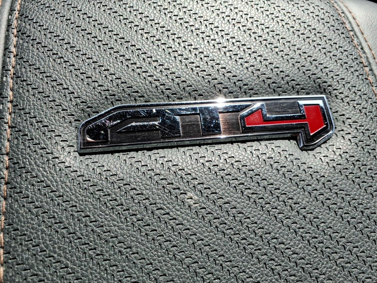 2025 GMC Yukon XL AT4