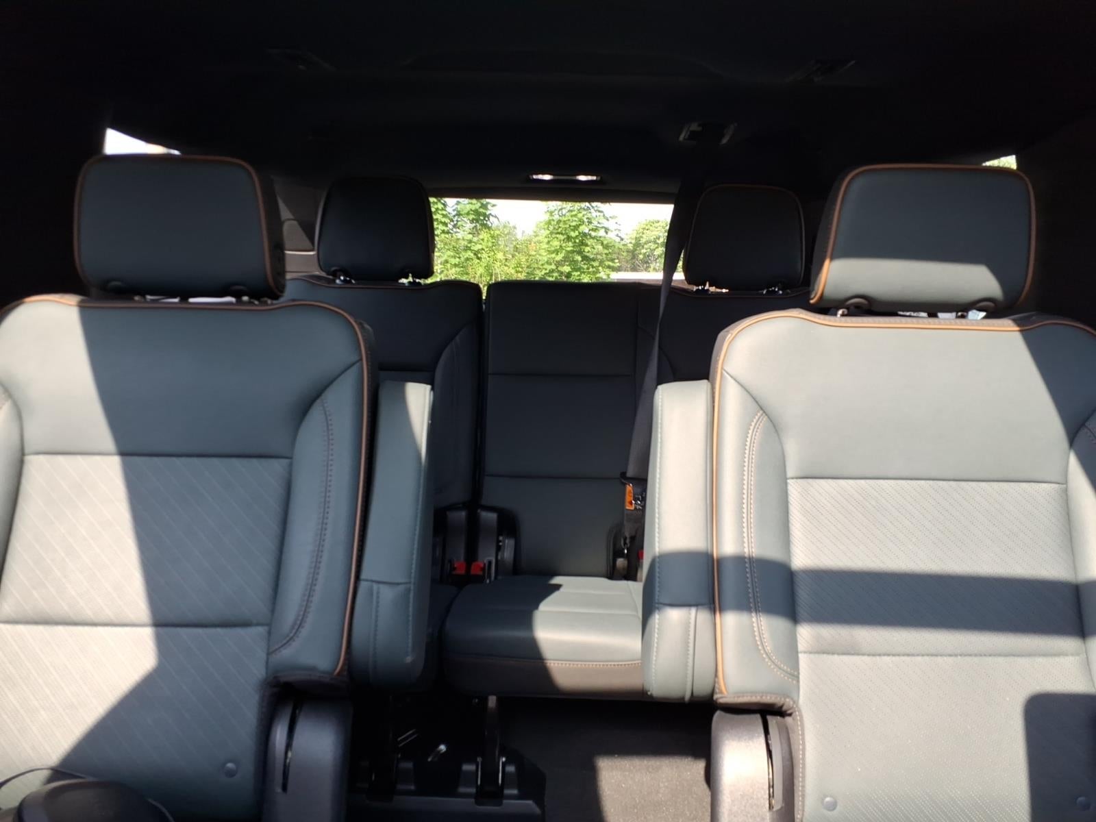 2025 GMC Yukon XL AT4