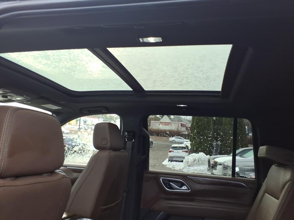 2021 Chevrolet Suburban High Country