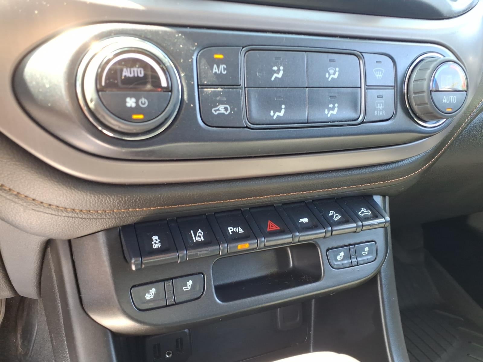 2021 GMC Canyon 4WD AT4 w/Leather