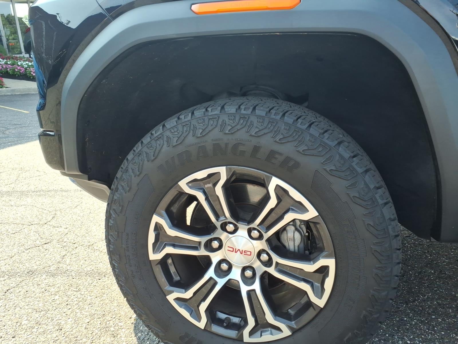 2023 GMC Canyon AT4