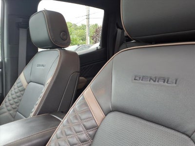 2023 GMC Canyon Denali