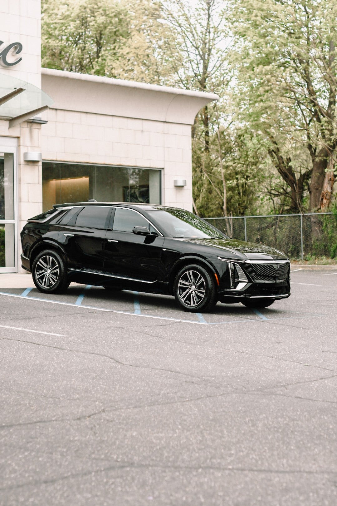 Customer receiving a loaner vehicle